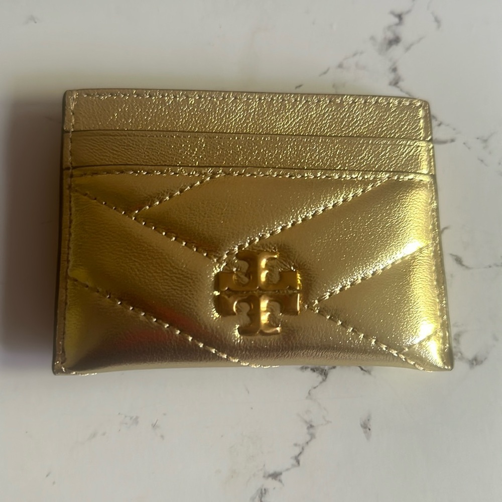 Tory Burch Chevron metallic card case in Gold🥰